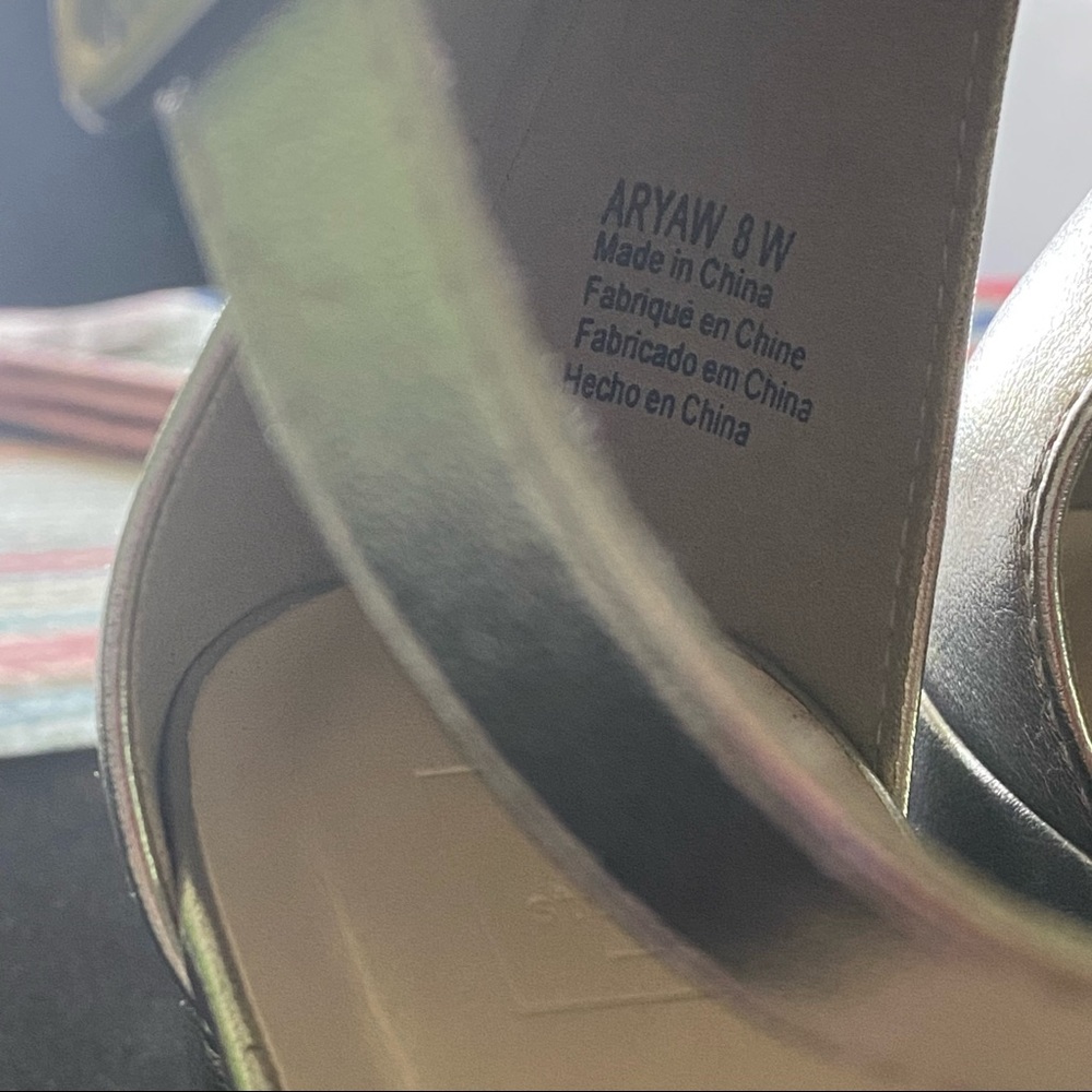 Silver Aryaw Heels Size 8W - Picture 6 of 11